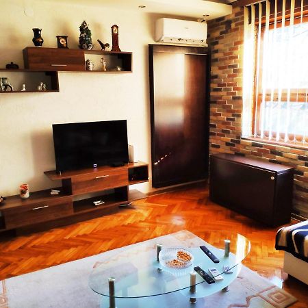 V2 With Love - Vintage Modern And Spacious Белград Экстерьер фото